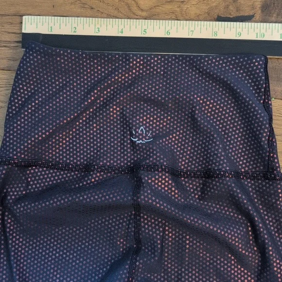 Beyond Yoga Spot On High Waisted Metallic Polka Dot Leggings Size XS - Picture 3 of 9